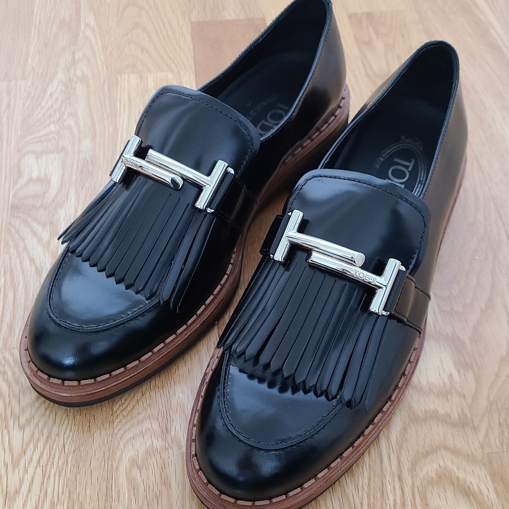 TOD'S Women's loafers black leather excellent condition 39